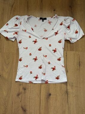 Vibe White Ribbed V-Neck Tee with Red Floral Print